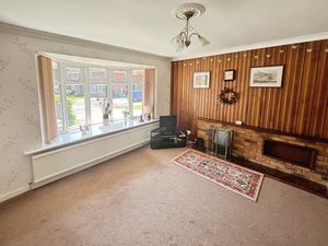 Lounge- click for photo gallery
